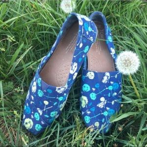 Toms Blue with colorful Dandelion Slip-On